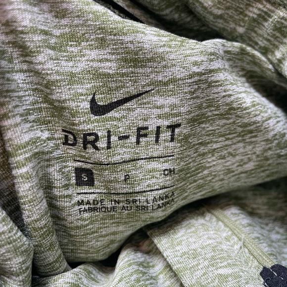 Half zip - Picture 2 of 3